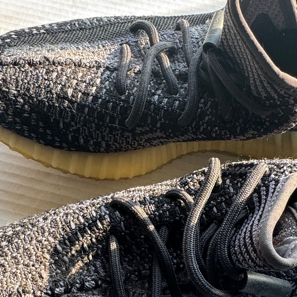 Adidas Yeezy Boost 350 V2 “Carbon” Black Gray Sneakers Size 8 - Picture 7 of 8